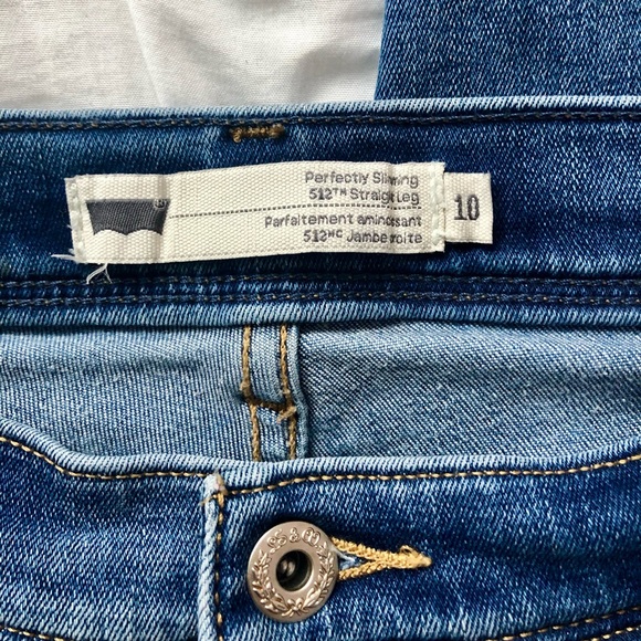SOLD Levi’s 512 Jeans - Picture 4 of 5